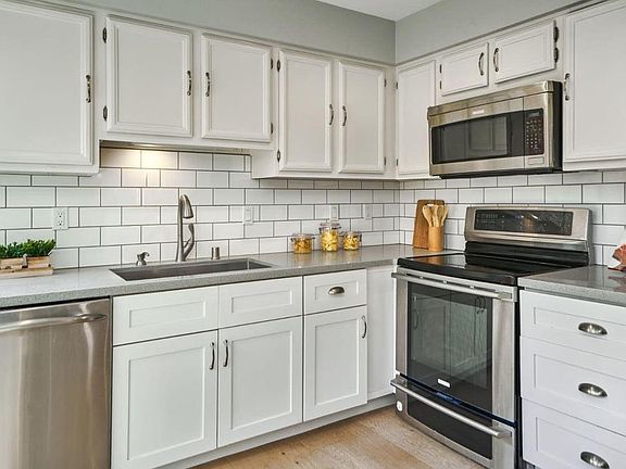 5th image of 1552 McKinley Ave