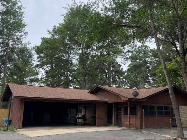 7400 Suburbia Dr, Pine Bluff, AR 71603