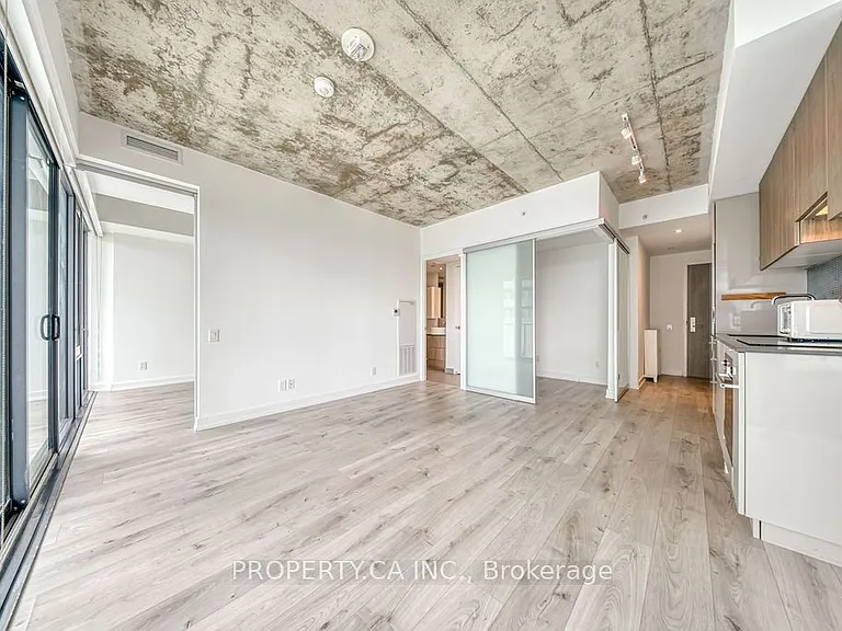 161 Roehampton Ave #3205 — Photo 16