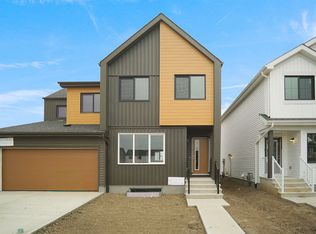 626 176th Ave NW, Edmonton, AB T5Y3V6