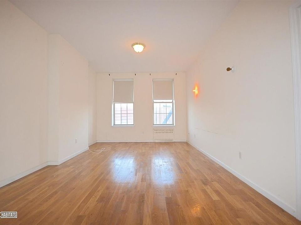 1st image of 154 Grattan St APT 4A