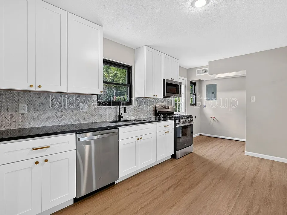216 Allen Dr