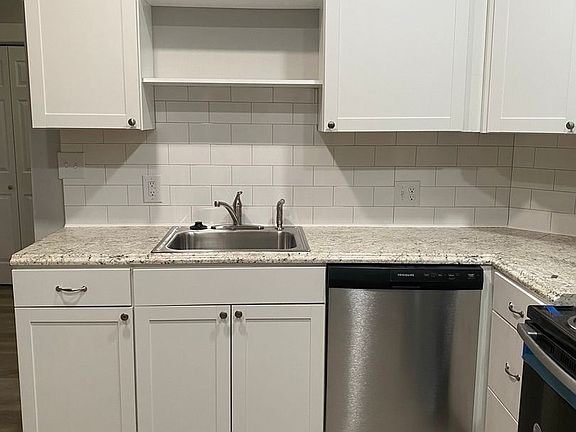 5th image of 53-55 N Guilford Ave #53