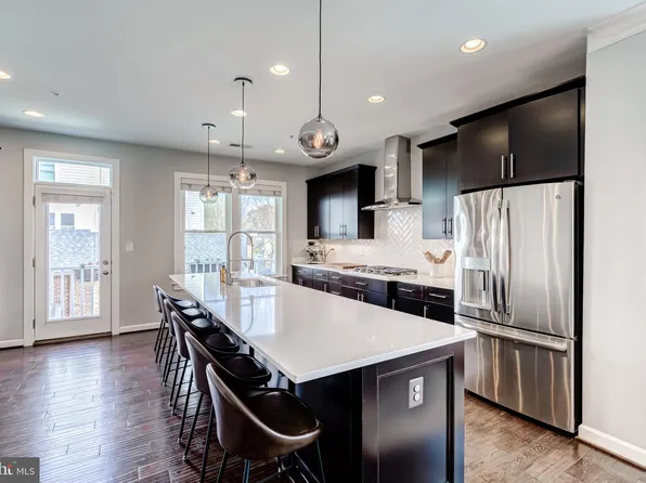 1145 S Lincoln St, Arlington, VA 22204