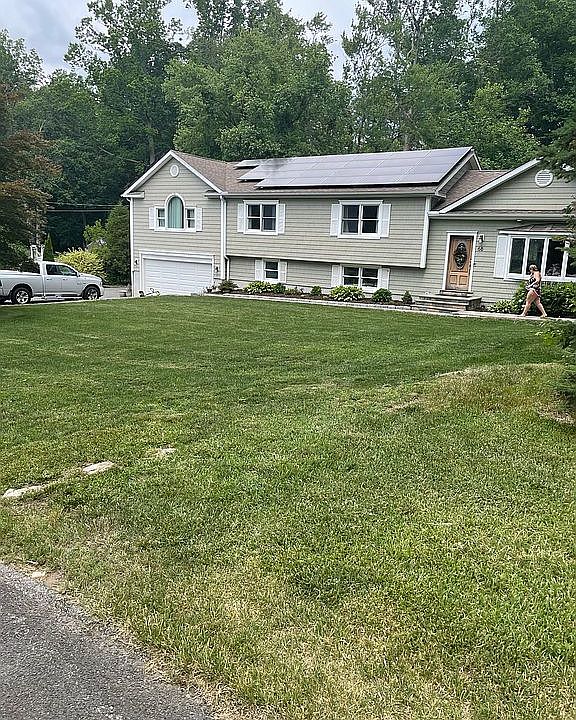 2nd image of 68 Harvester Rd