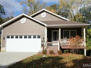 327 W Rose Hill Ave, Saint Louis, MO
