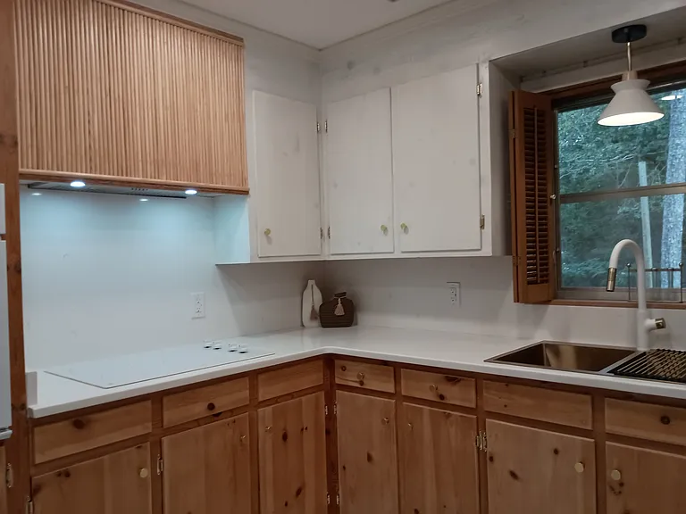 110 Willow Dr — Photo 12