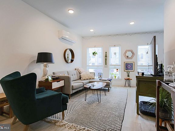2nd image of 1412 Frankford Ave #2