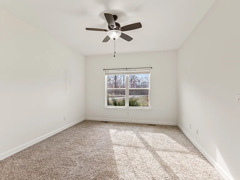 819 Hooper Rd — Photo 15