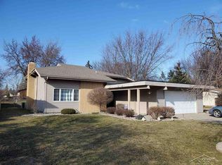 5600 Threasa St, Saginaw, MI 48603