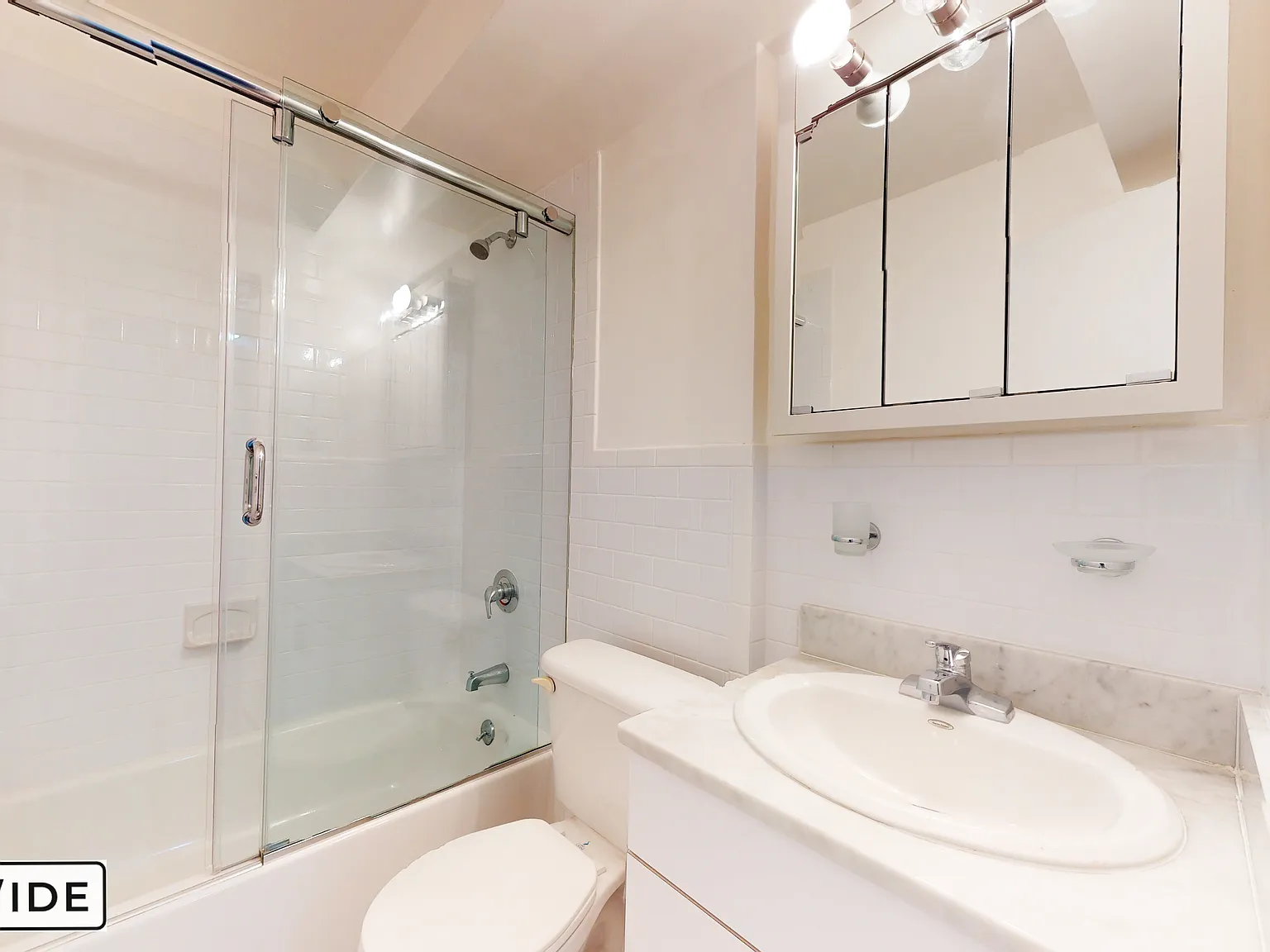405 East 56th Street — Photo 2