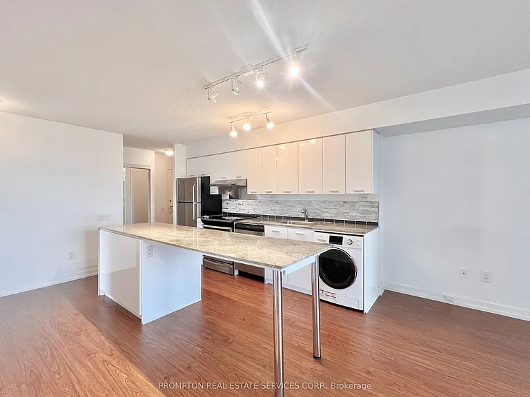 29 Singer Ct #309 — Photo 16