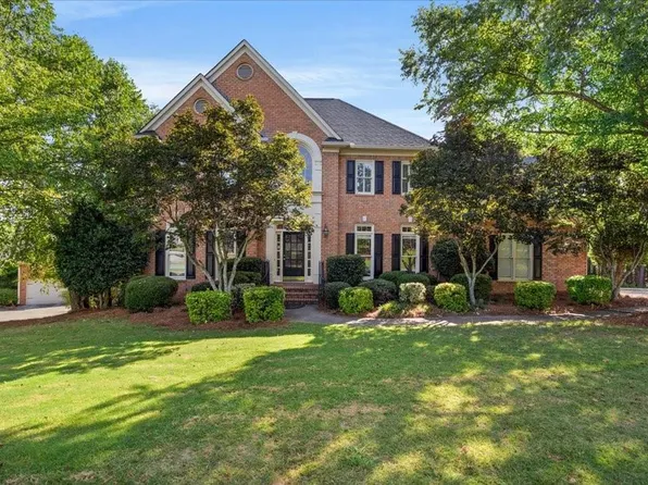 1070 Montclair Way, Snellville, GA 30078