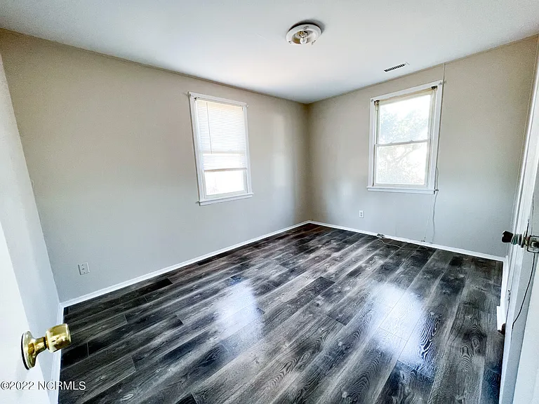 538 Williams St — Photo 2