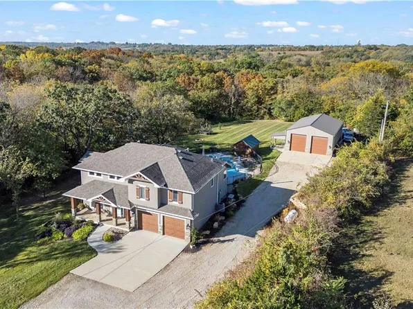 1704 N 142nd St, Basehor, KS 66007
