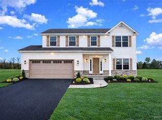 5151 Bridle Path Ln, Lewiston, NY 14092