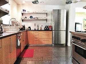 5th image of 901 SE 15th Ct