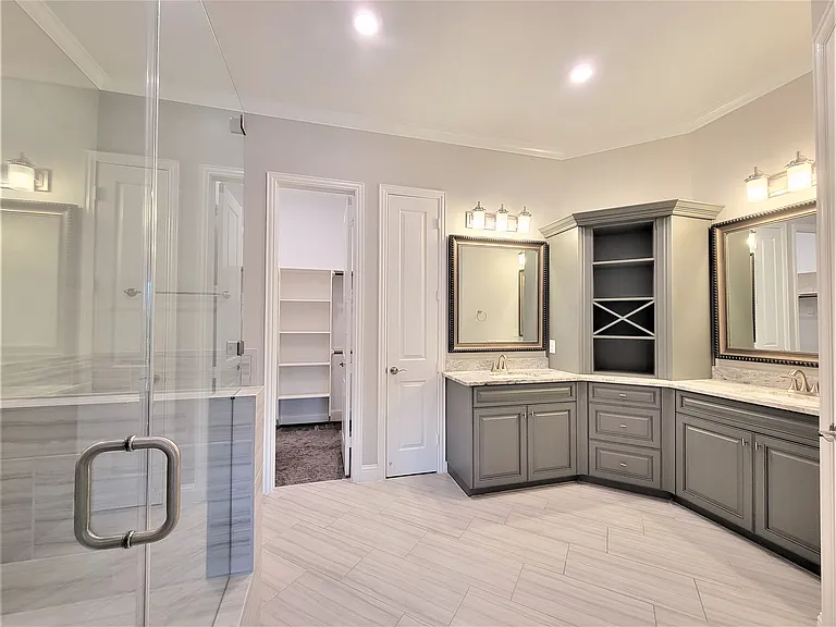 primary bathroom_12072022