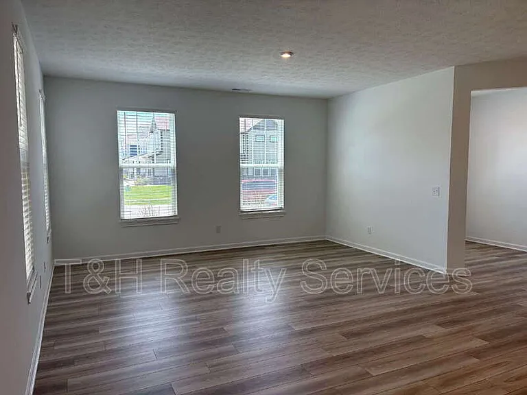 5790 Arcade Blvd — Photo 7