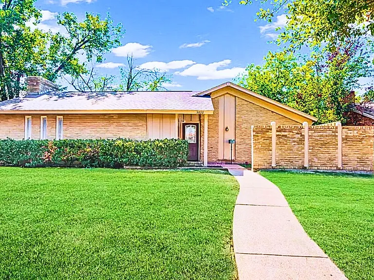 3822 Crater Lake Ct — Photo 6