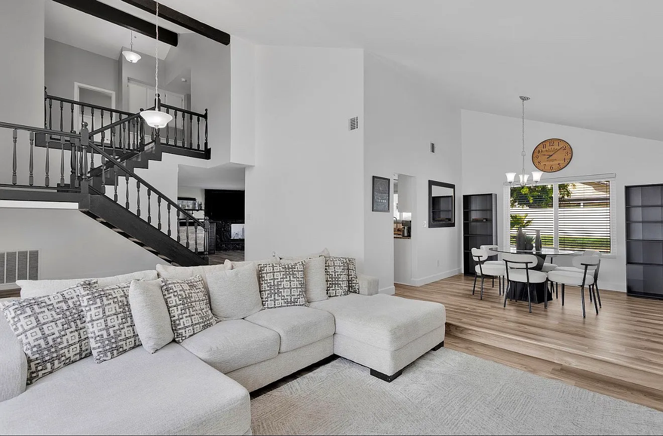 3 bed, 2275 sqft, $3,295 — Photo 4