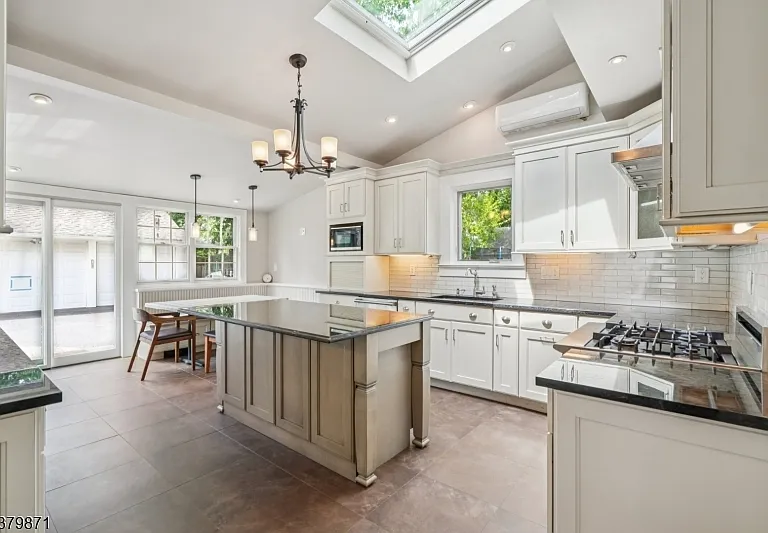 163 Myrtle Ave — Photo 11