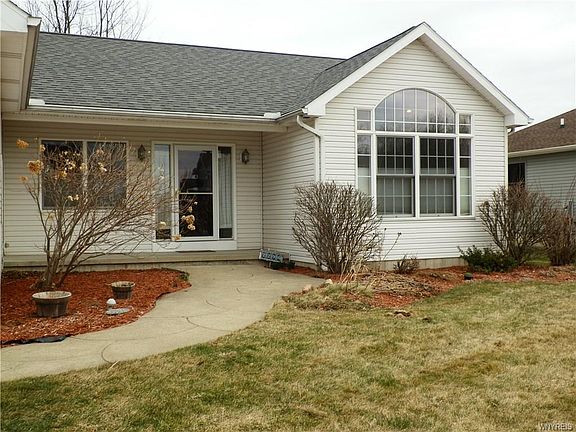 2nd image of 2296 Hobblebush Ln