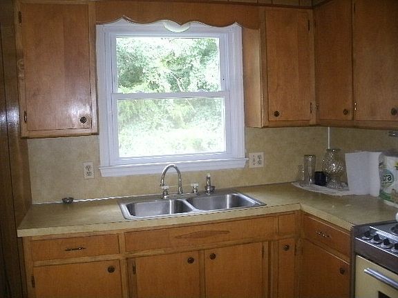 4th image of 111 Bell Dr