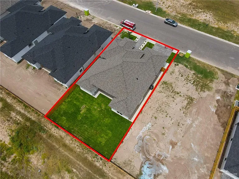 1017 Dolores St — Photo 32
