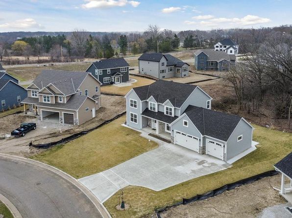 11333 West Meadowview DRIVE, Franklin, WI 53132