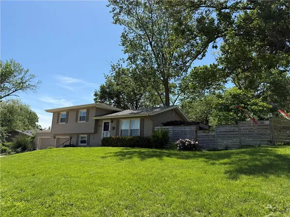 506 Moss Ave, Liberty, MO 64068
