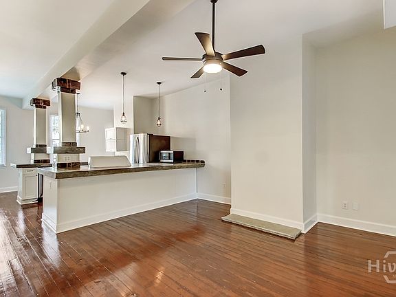 4th image of 303 W Henry St #A