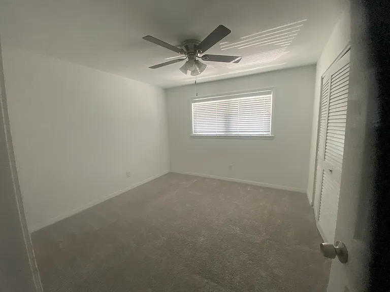 444 Norwich Ln #202 — Photo 6