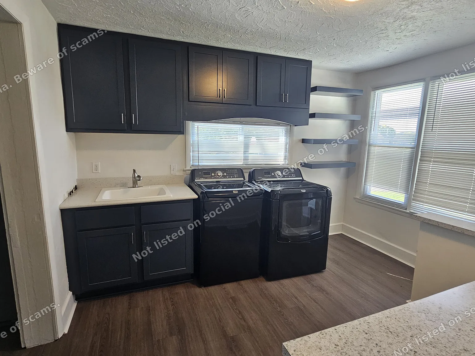 427 N Johnson St — Photo 3