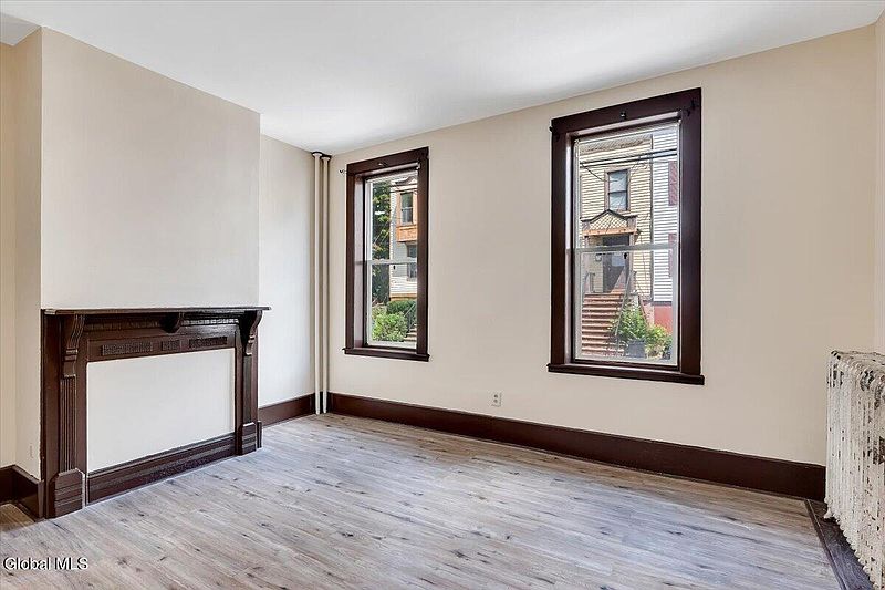 5th image of 44 Osborne Street