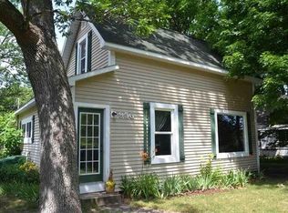 956 Barlow St, Traverse City, MI