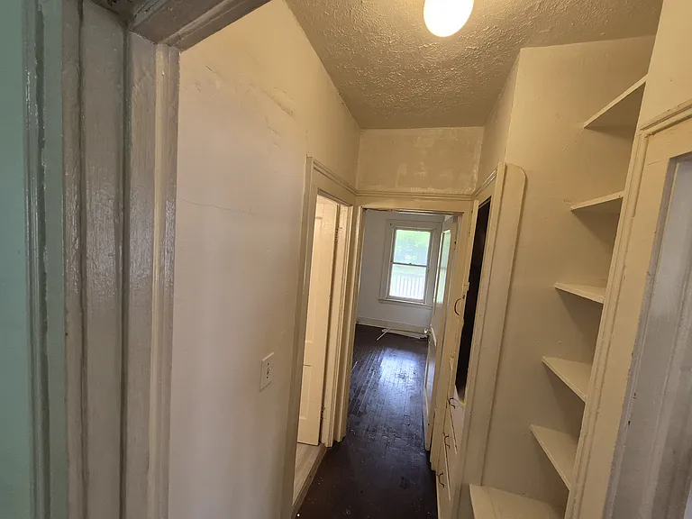 3333 E 125th St #1 — Photo 11