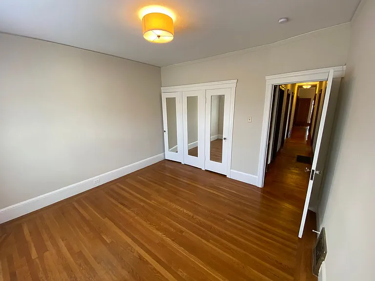 42 Castle Manor Ave — Photo 31