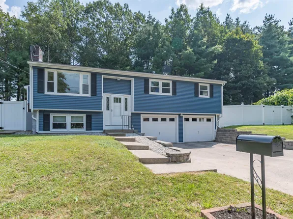 32 Wheaton Drive, Nashua, NH 03063