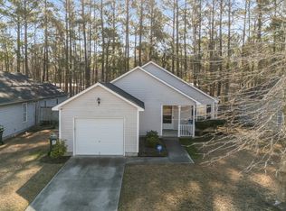 4635 Rainmaker Dr, New Bern, NC 28562
