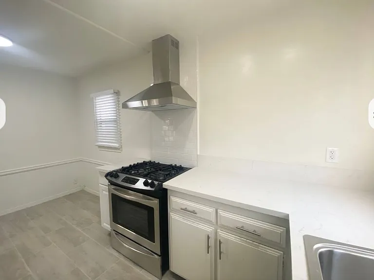 1401 Havenhurst Dr — Photo 15