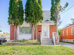 141 Tower Dr #E04, Toronto, ON M1R 3P6
