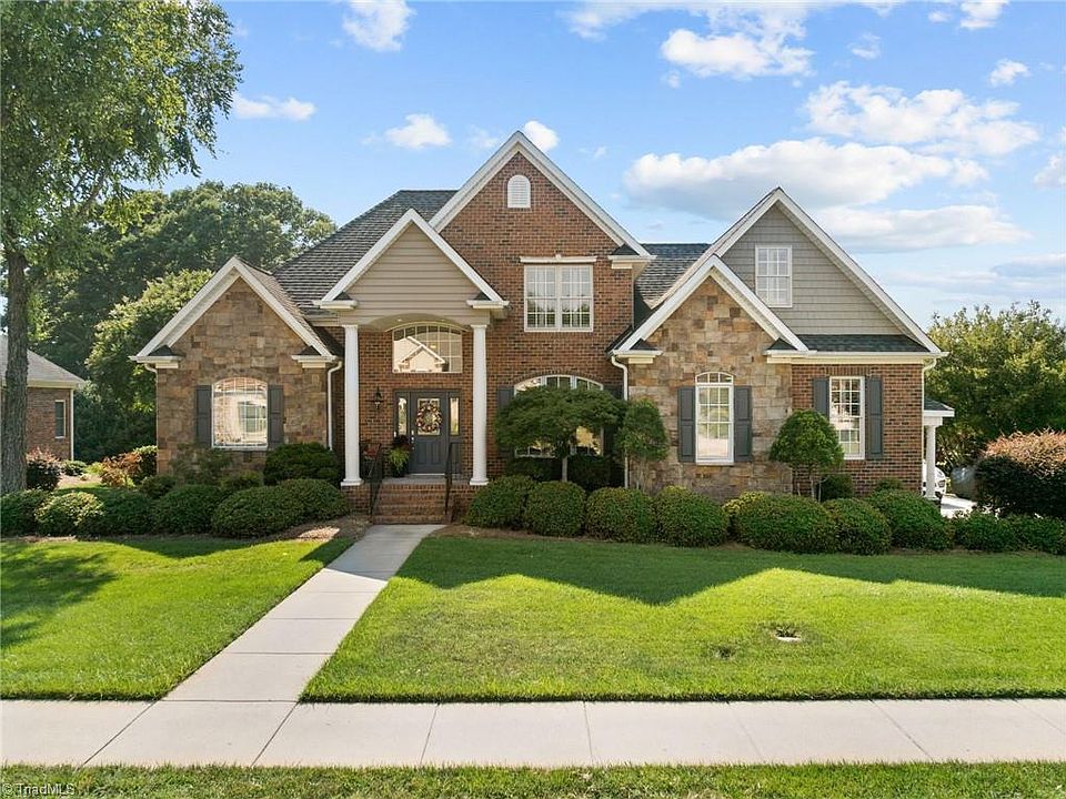 1st image of 134 Carrington Ln