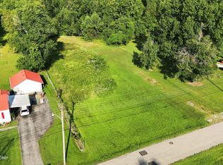 9612 Farmers Ln, Fairdale, KY 40118