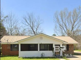 108 Elizabeth St, Evergreen, AL 36401