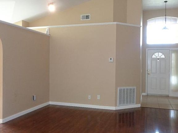 2nd image of 10947 Lanesboro Ct