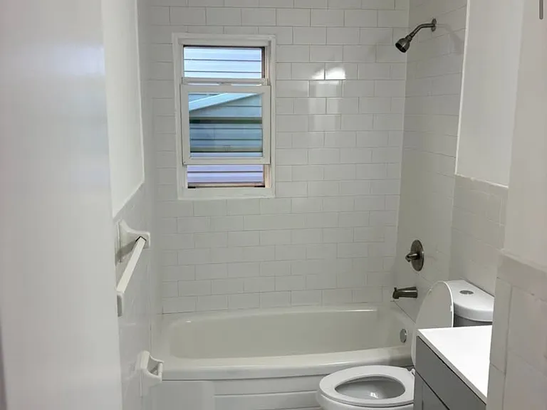 184 W 17th St #1 — Photo 10