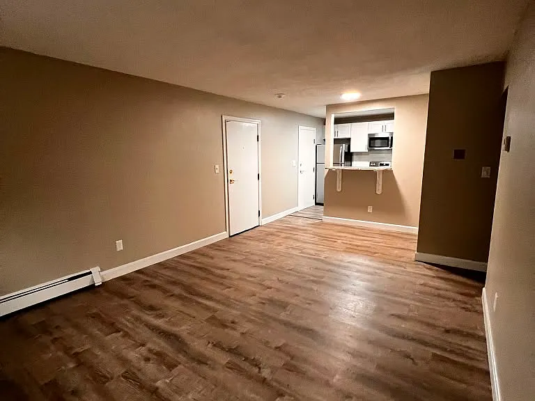 262 Grove St #4 — Photo 8