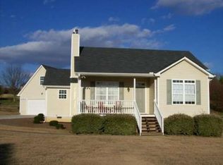 136 Walnut Hill Dr SE, Calhoun, GA 30701