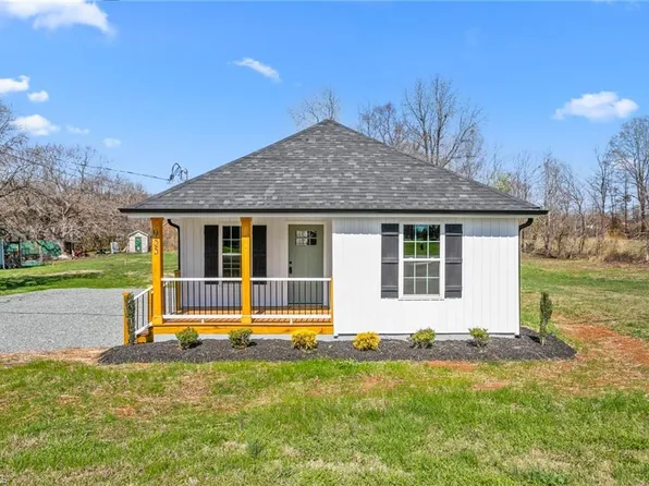 955 W Holt St, Mebane, NC 27302